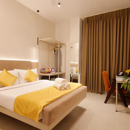 Hotel Varuna Varanasi Exterior foto