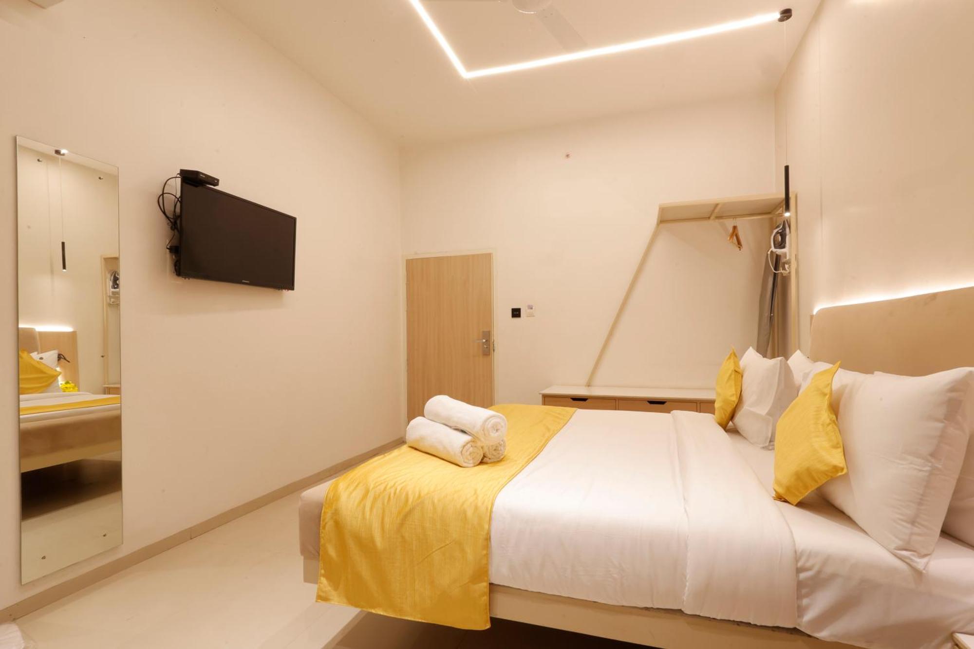Hotel Varuna Varanasi Exterior foto