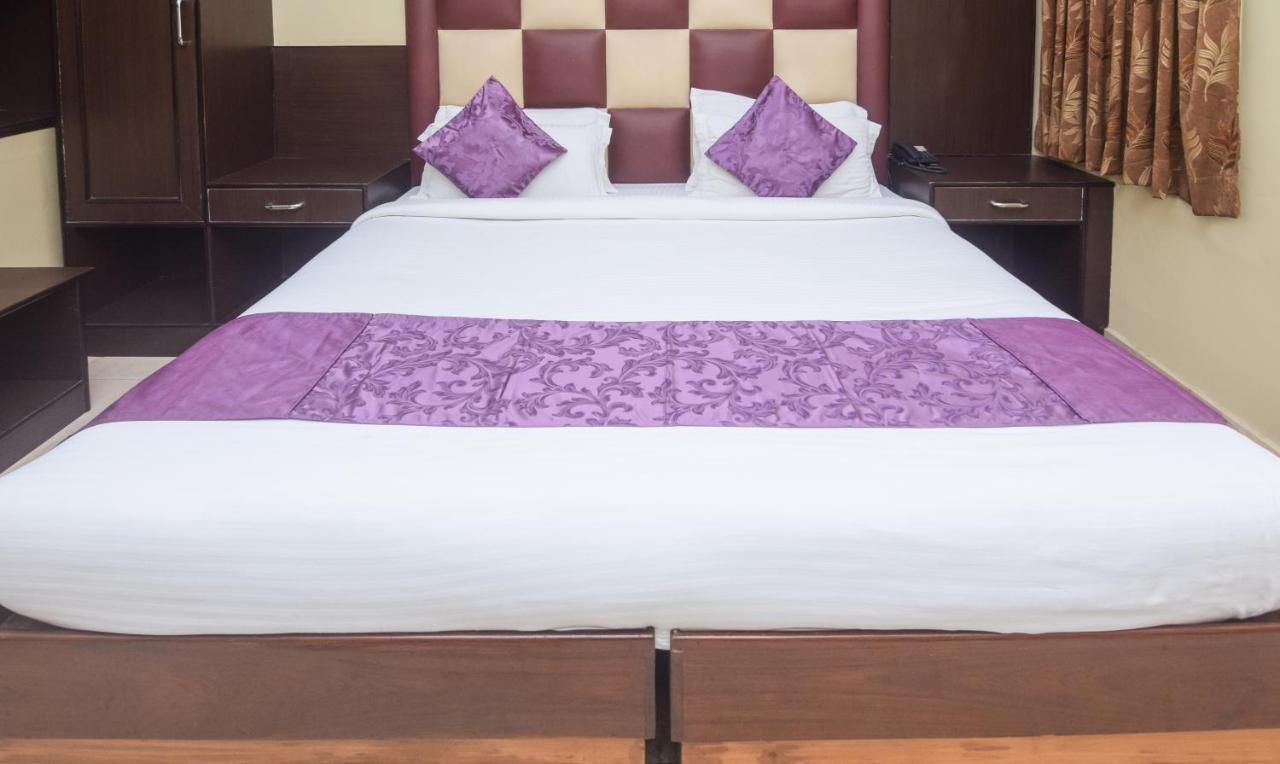 Hotel Varuna Varanasi Exterior foto