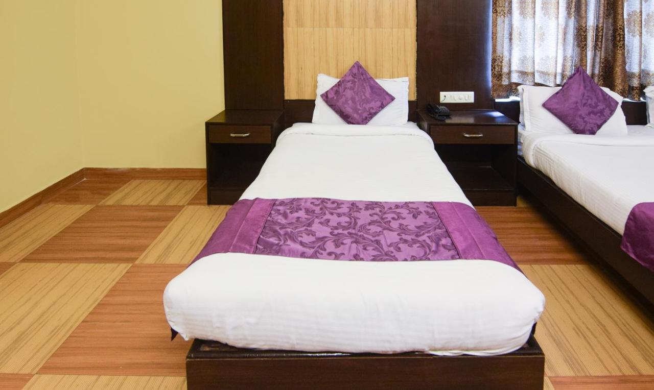 Hotel Varuna Varanasi Exterior foto