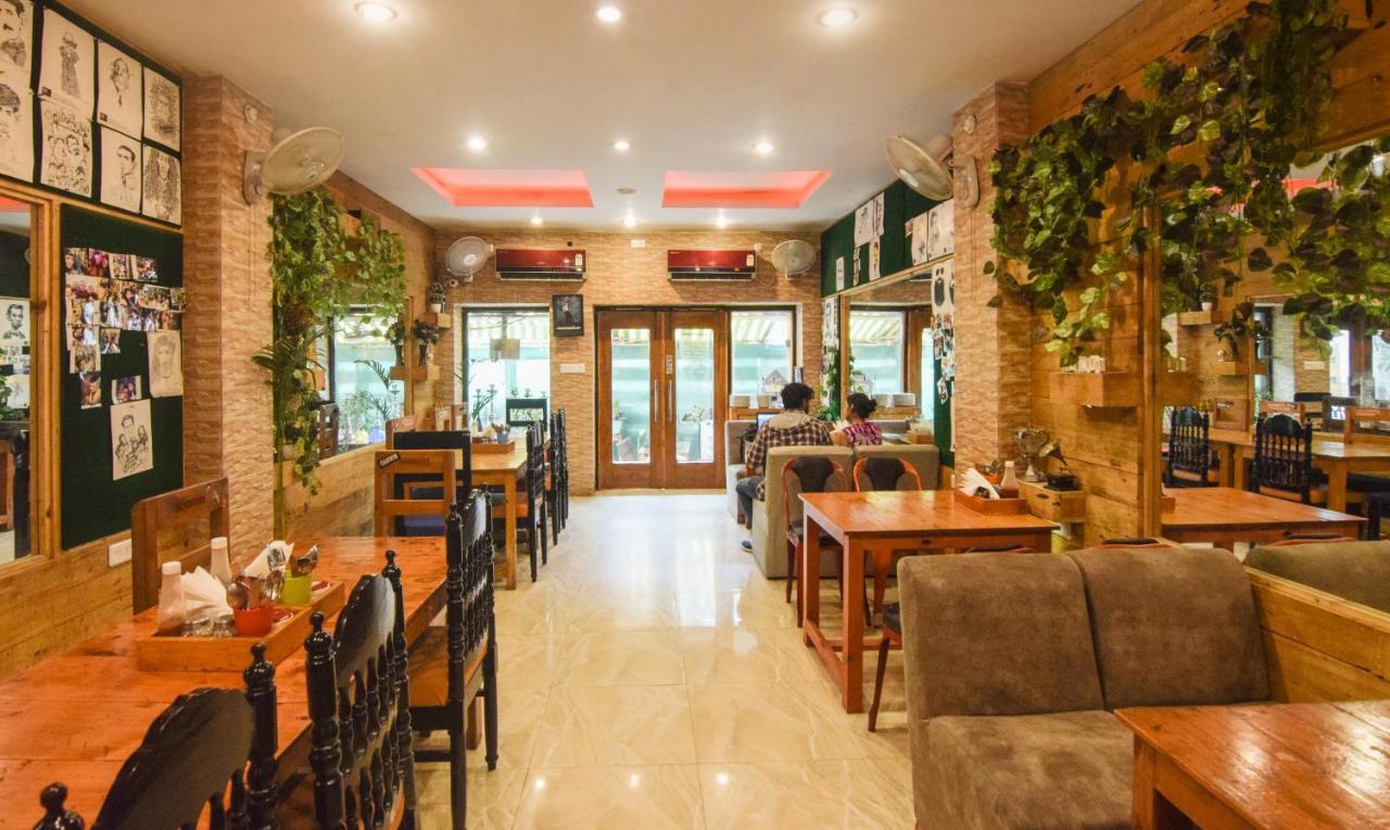 Hotel Varuna Varanasi Exterior foto