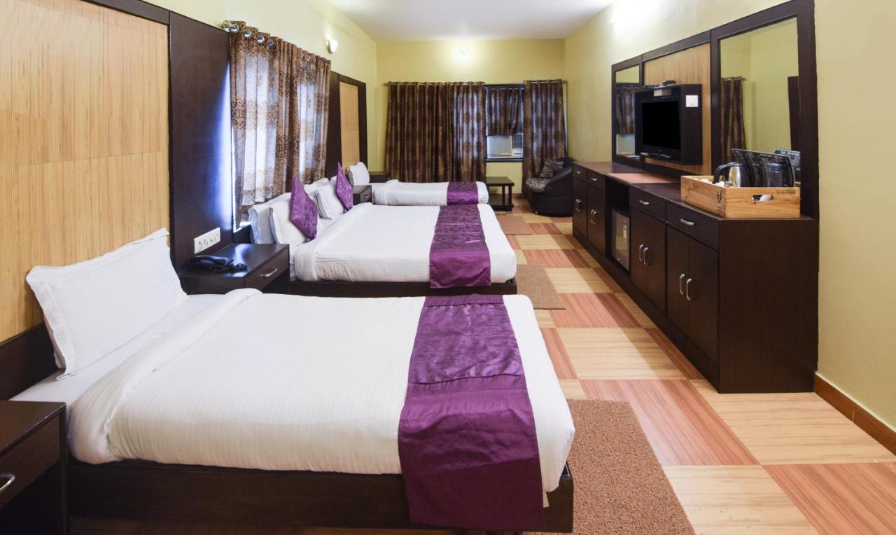 Hotel Varuna Varanasi Exterior foto